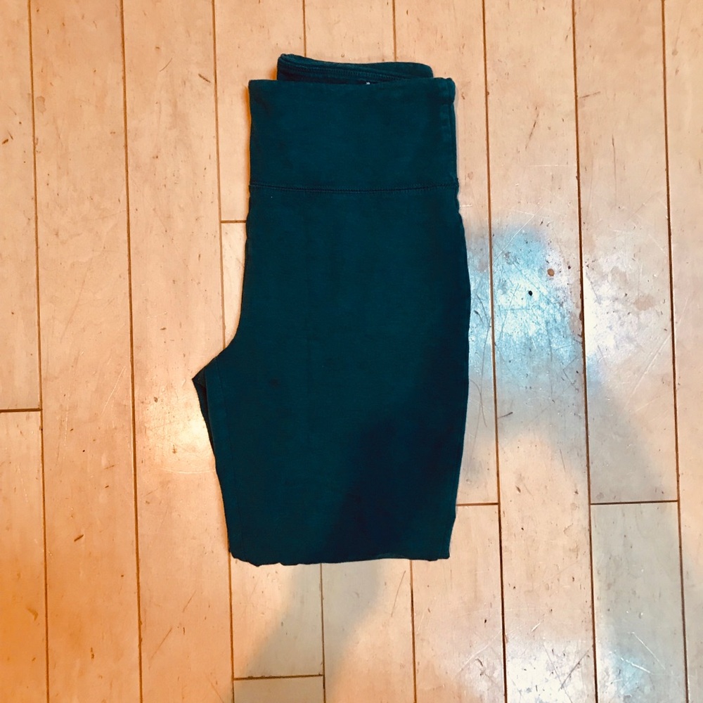 Forest Green Cropped Leggins!